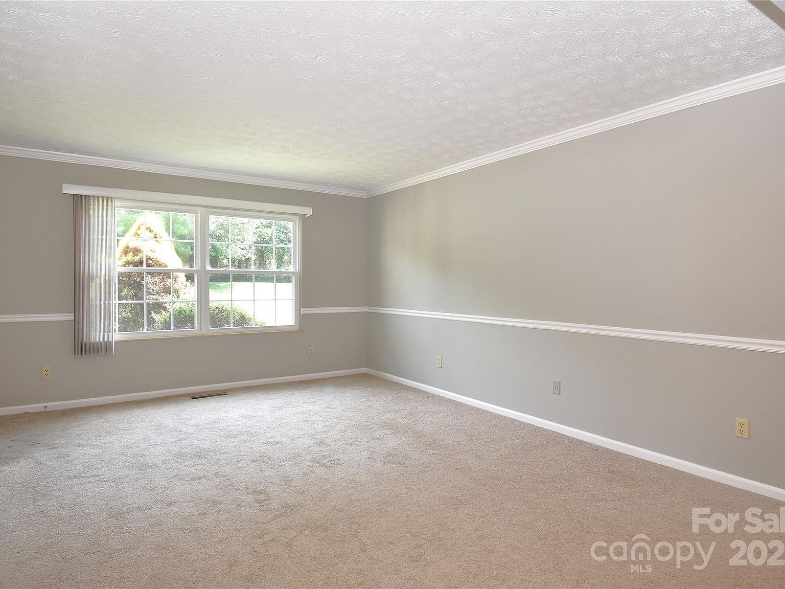 35 Capri Ln APT 11-C Hendersonville, NC 28791 - Thumbnail 4