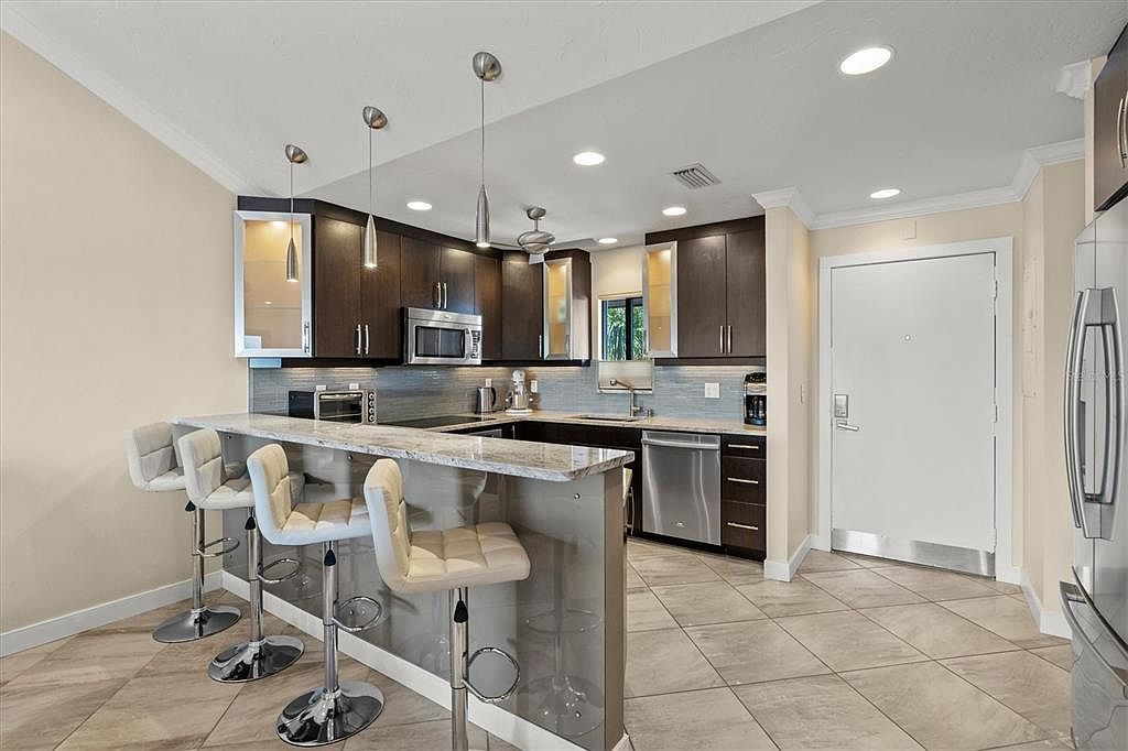 1624 Stickney Point Rd Unit 24-407 Sarasota, FL 34231 - Thumbnail 4