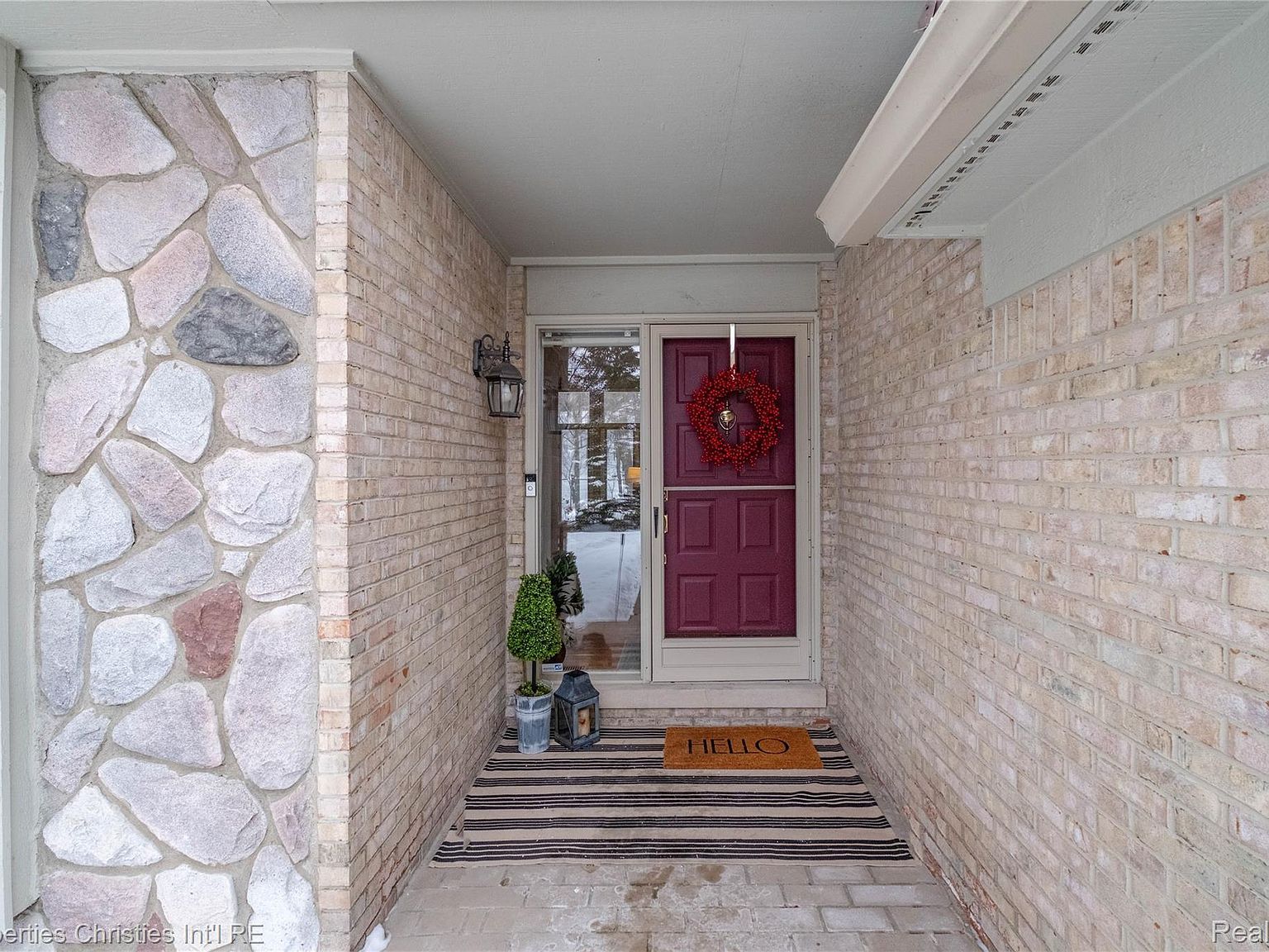 437 Covington Ct #68 Northville, MI 48168 - Thumbnail 4