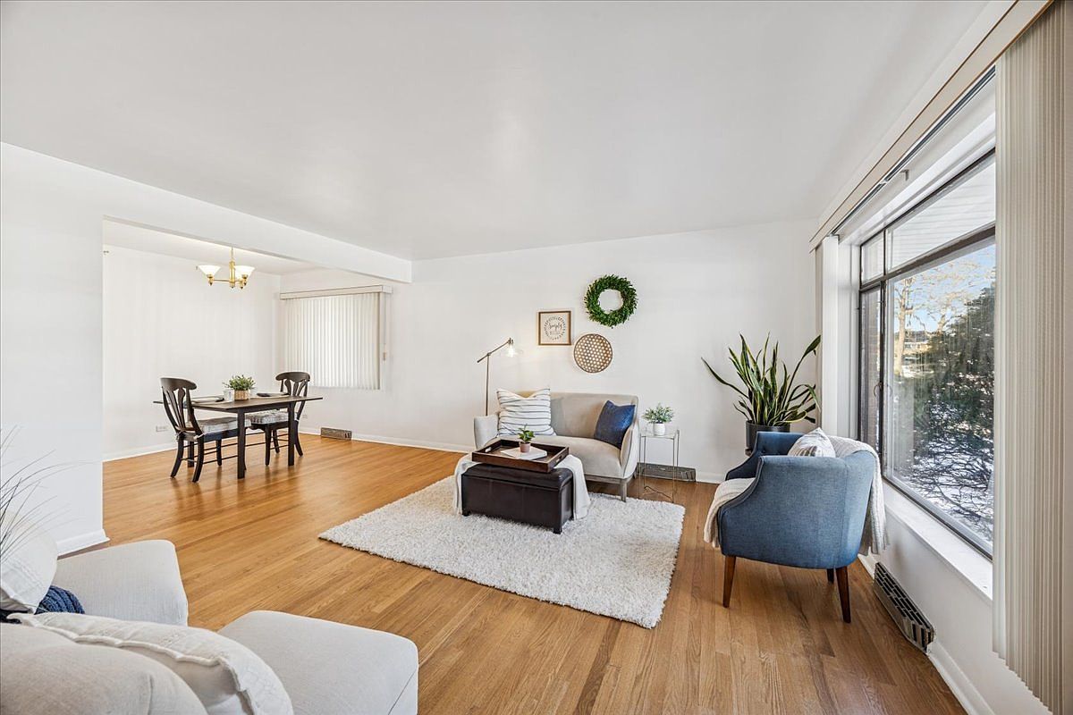 11121 Martindale Dr Westchester, IL 60154 - Thumbnail 4