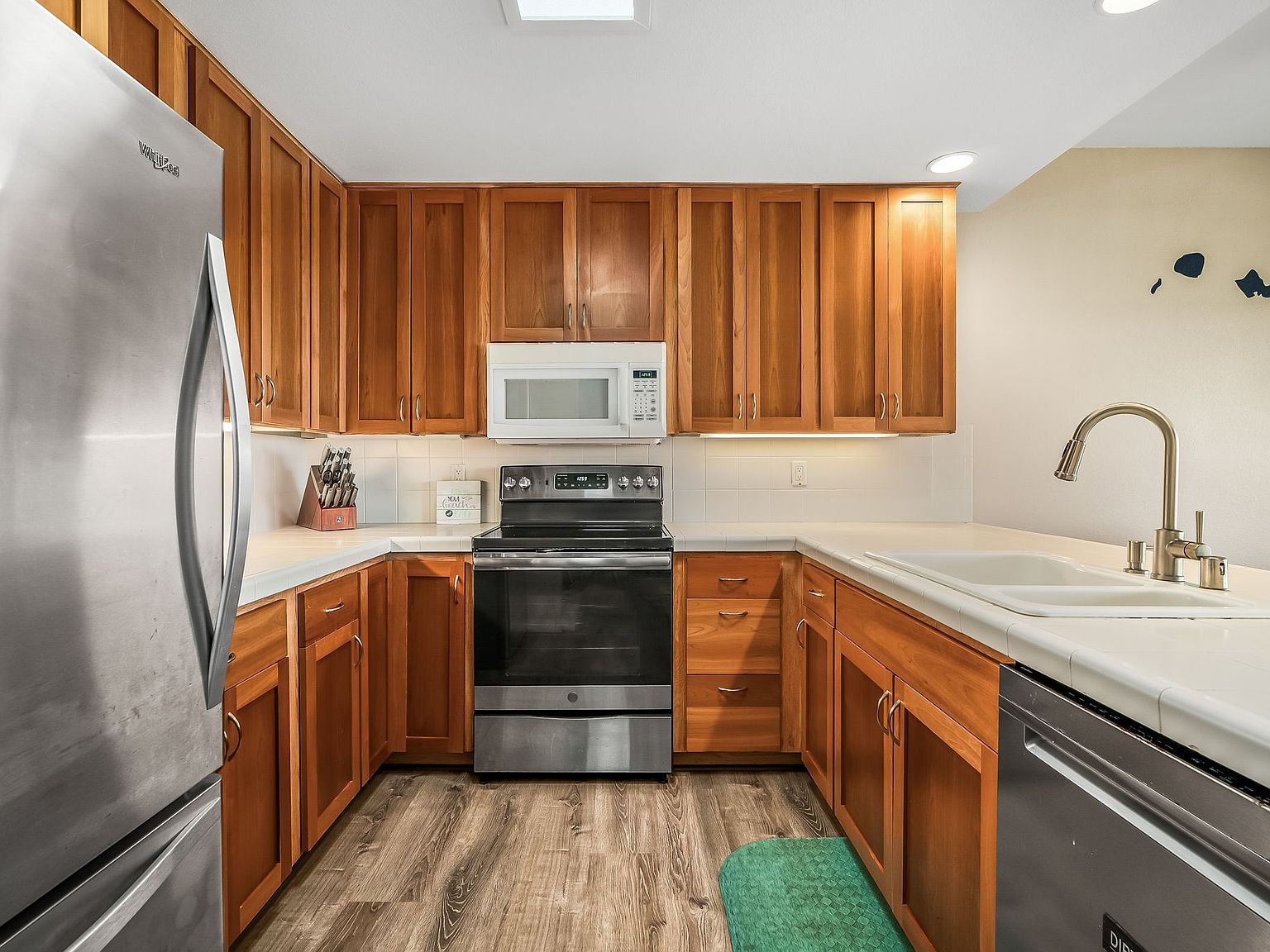 1565 Pee Rd APT 225 Koloa, HI 96756 - Thumbnail 4