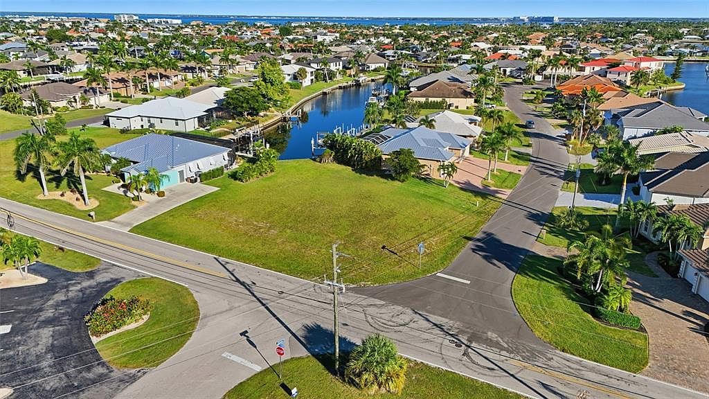 600 Via Tripoli #1 Punta Gorda, FL 33950 - Thumbnail 4