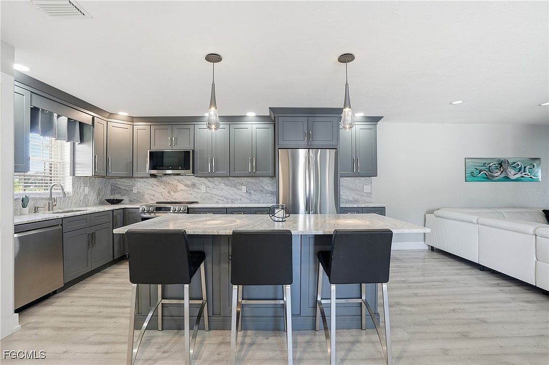 5102 Coronado Pkwy APT 2 Cape Coral, FL 33904 - Thumbnail 4