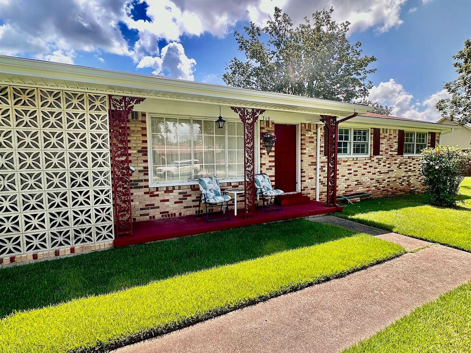 710 N High St Tuscumbia, AL 35674 - Thumbnail 4