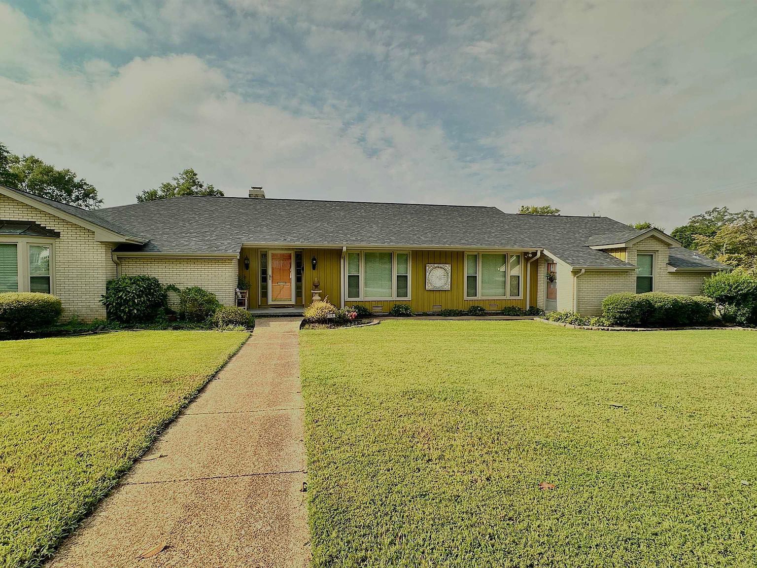 800 E 5th St Tuscumbia, AL 35674 - Thumbnail 4
