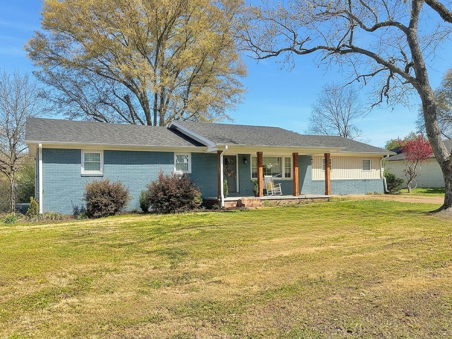 1009 Hemlock St Tuscumbia, AL 35674 - Thumbnail 4