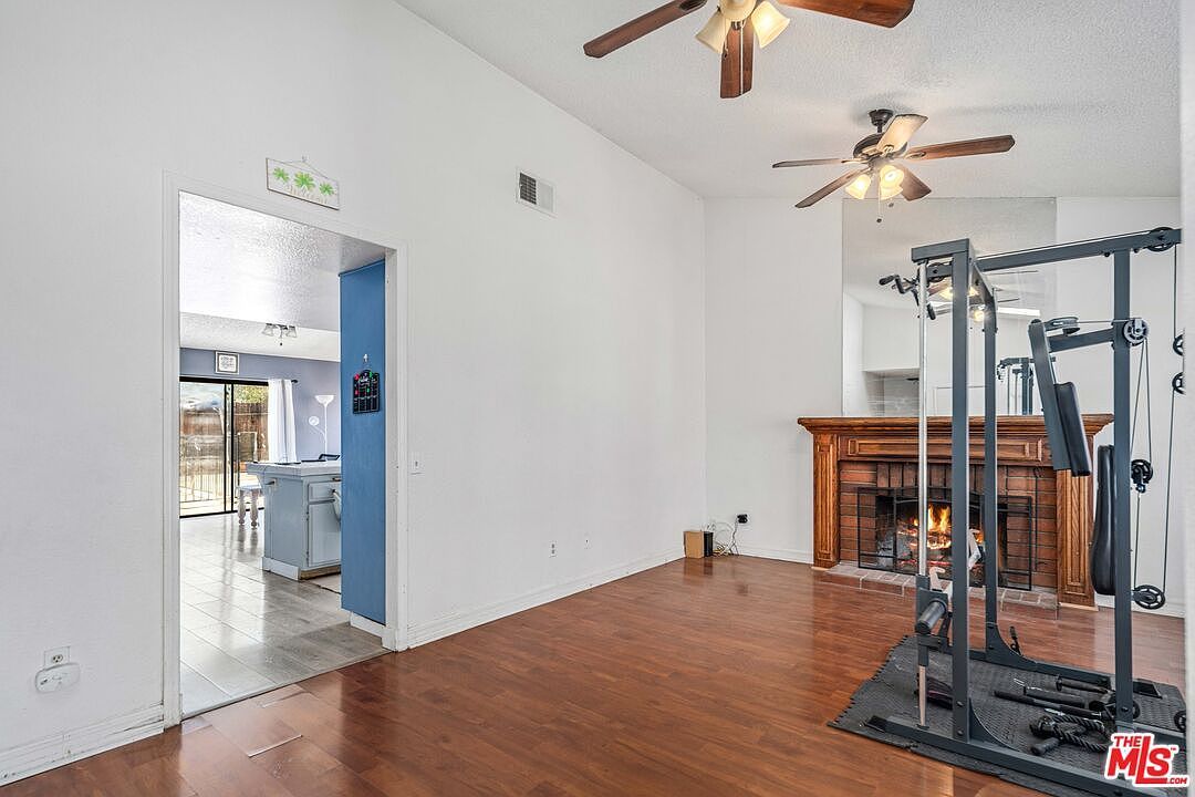 37722 Pelion Ct Palmdale, CA 93550 - Thumbnail 4