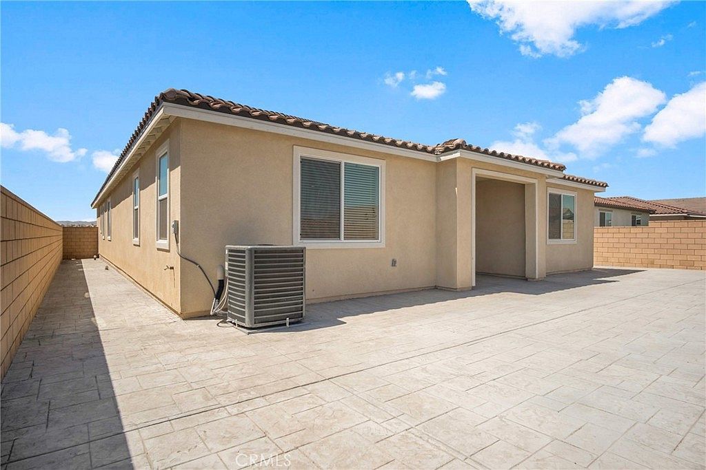 11952 Olivine Rd Victorville, CA 92392 - Thumbnail 4