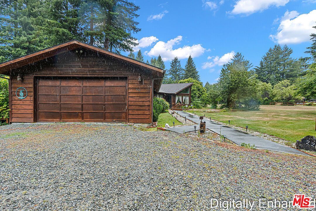 220 Malvin Murphy Ln Crescent City, CA 95531 - Thumbnail 4