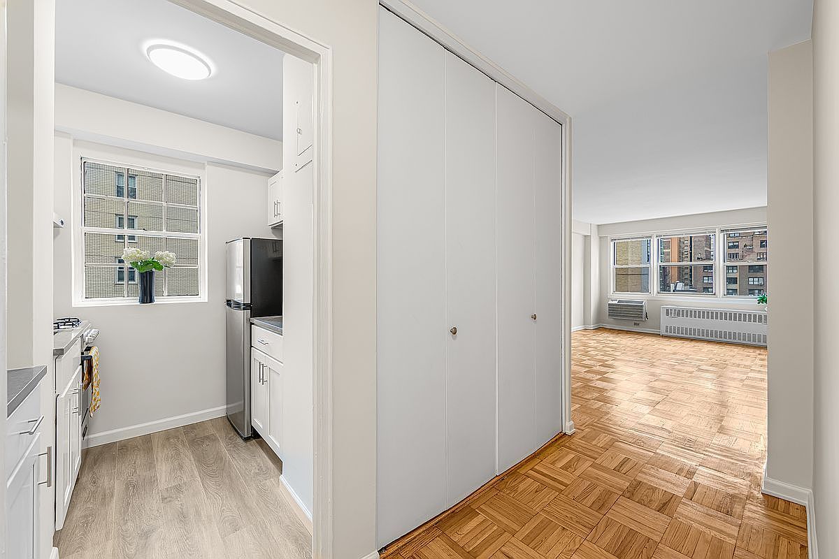 150 E 37th St APT 10F New York, NY 10016 - Thumbnail 4