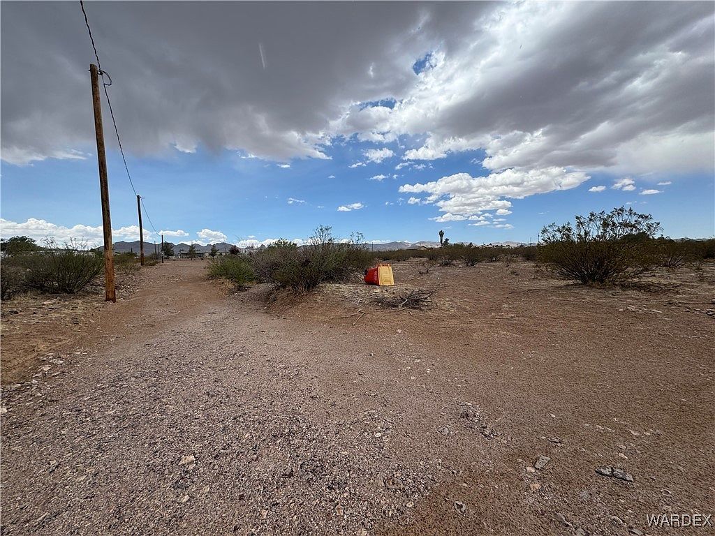 897 S Elgin Rd Golden Valley, AZ 86413 - Thumbnail 4