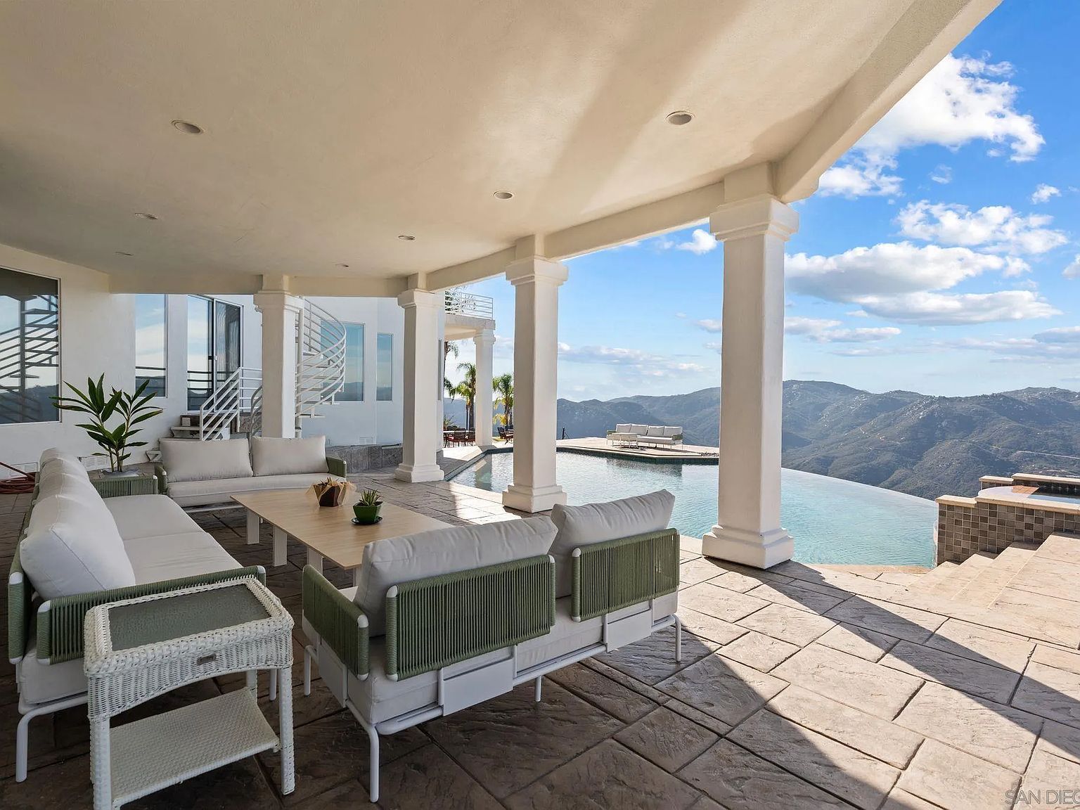 9629 Misty Meadow Ln Escondido, CA 92026 - Thumbnail 4