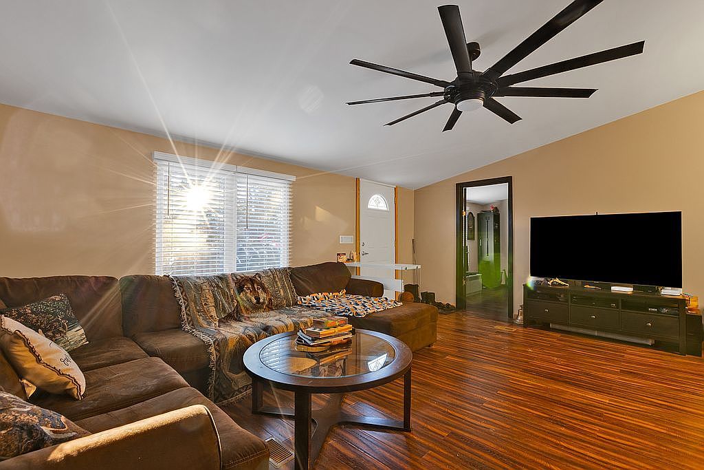 115 Teak Dr Greentown, PA 18426 - Thumbnail 4