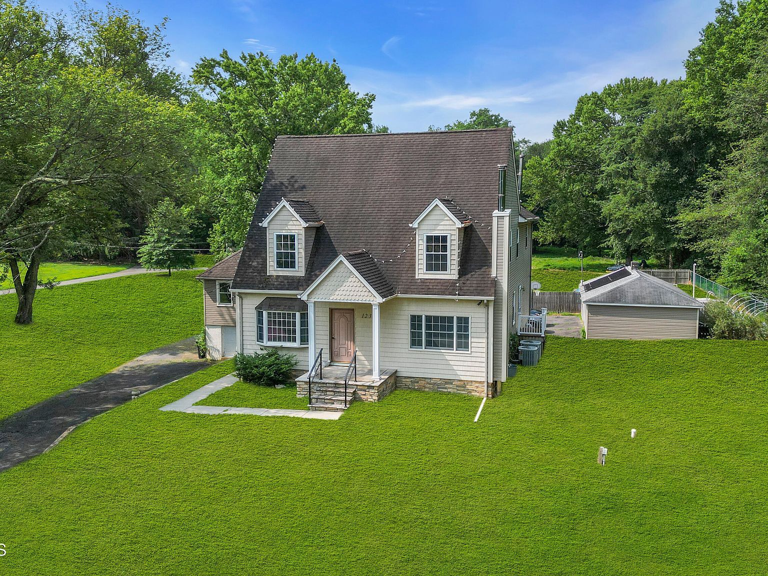 123 Freehold Rd Manalapan, NJ 07726 - Thumbnail 4