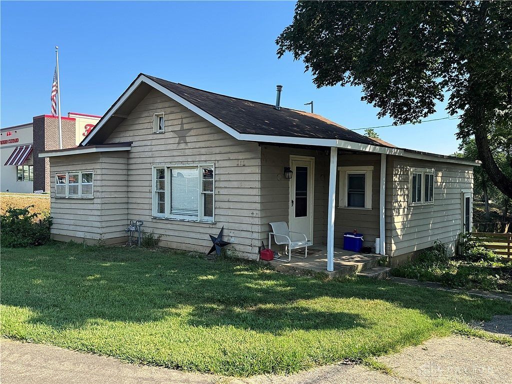 916 S Main St Englewood, OH 45322 - Thumbnail 4