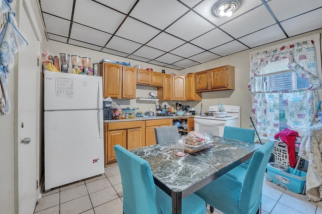 80 Chatham St Worcester, MA 01609 - Thumbnail 4