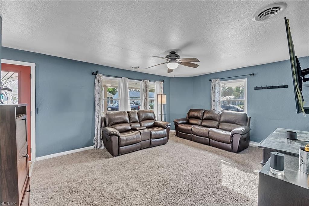 1058 Ivaloo St Norfolk, VA 23513 - Thumbnail 4