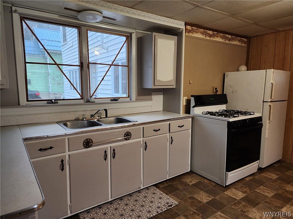 23 Waverly St Cattaraugus, NY 14719 - Thumbnail 4