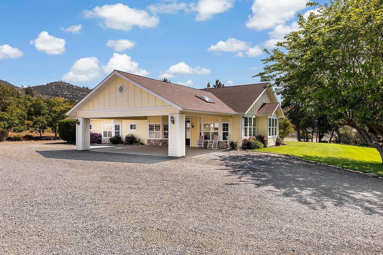 3232 N Twin Oaks Valley Rd San Marcos, CA 92069 - Thumbnail 4