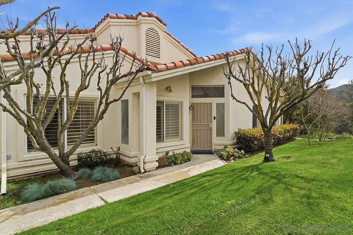 29585 Circle R Greens Dr Escondido, CA 92026 - Thumbnail 4