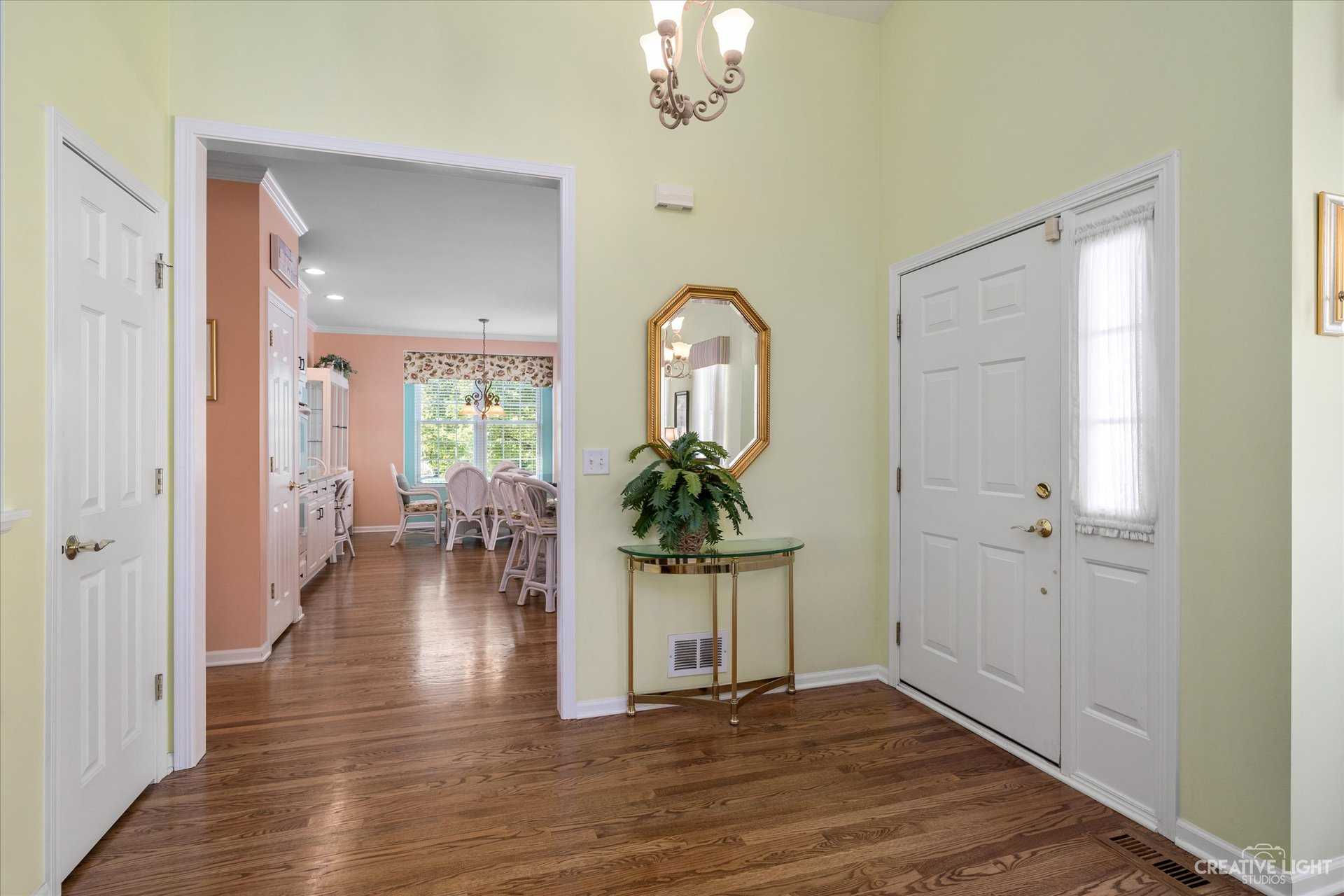 157 Briarwood Drive, Gilberts, IL, USA, 60136 - Thumbnail 4