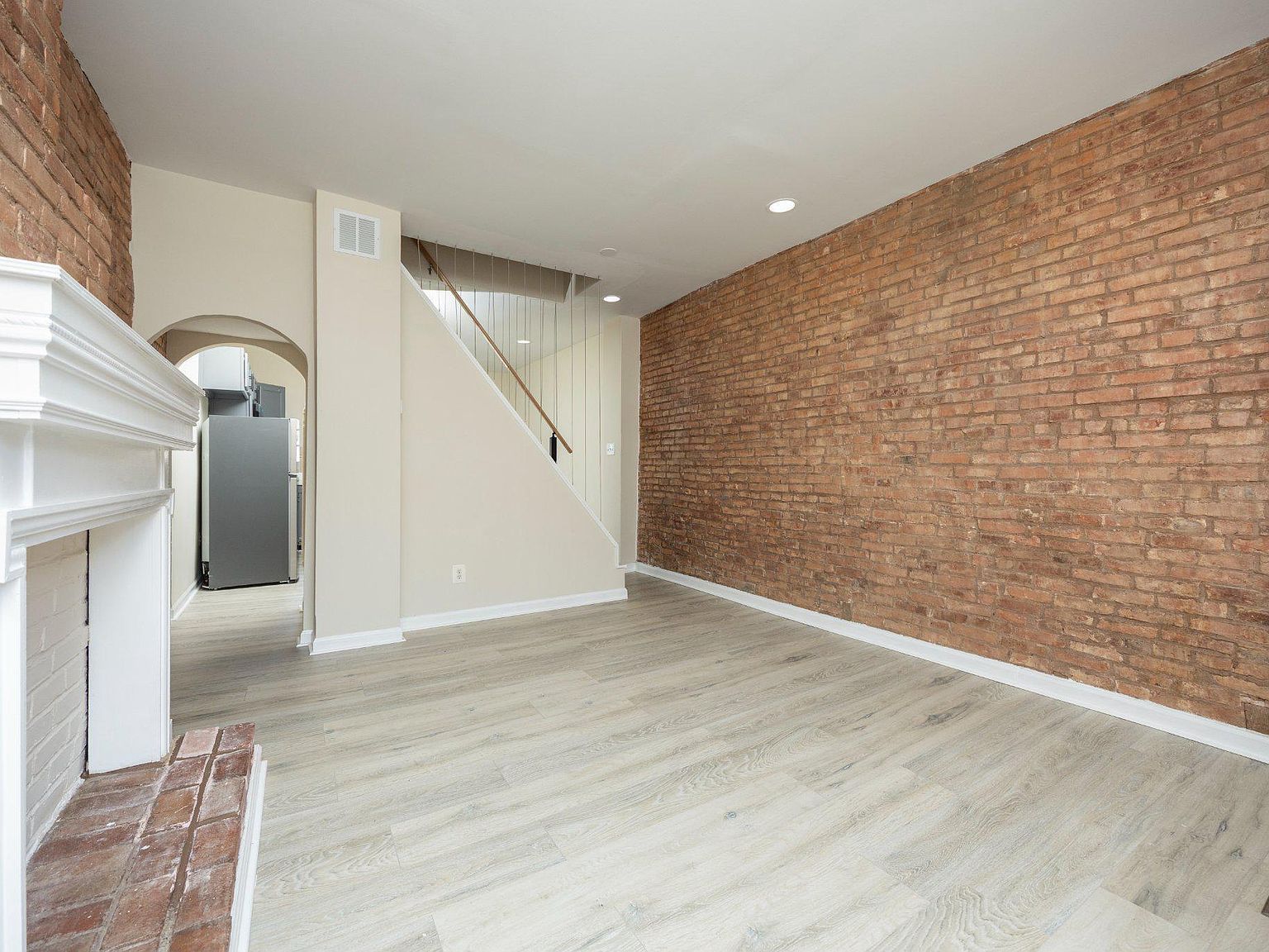 3920 Mount Pleasant Ave Baltimore, MD 21224 - Thumbnail 4