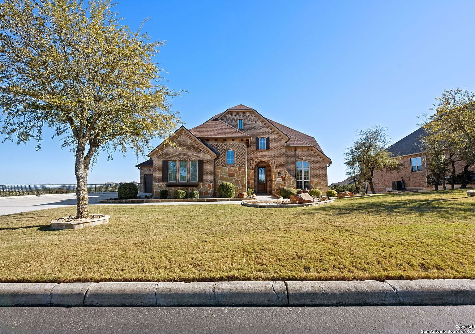 8206 Winecup Hl San Antonio, TX 78256 - Thumbnail 4