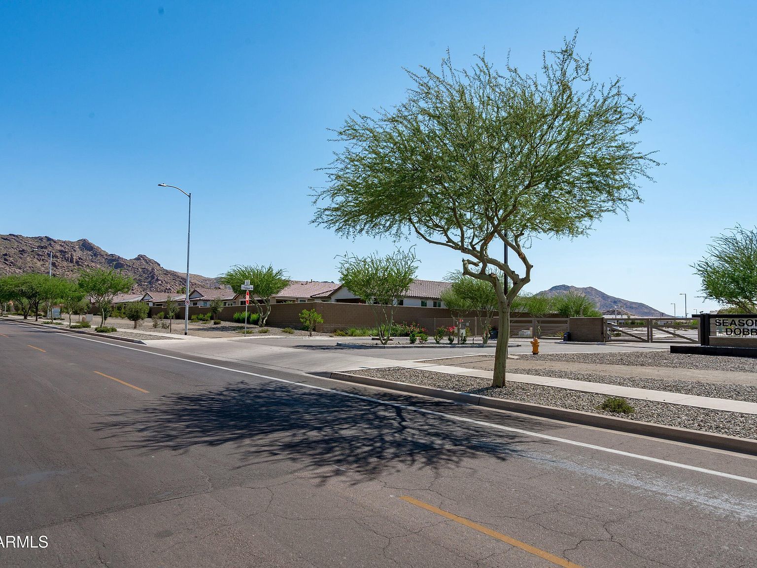 618 E Piedmont Rd Phoenix, AZ 85042 - Thumbnail 4