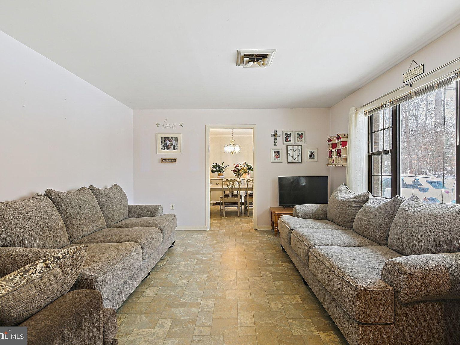 8608 Kratz Ln Baltimore, MD 21244 - Thumbnail 4