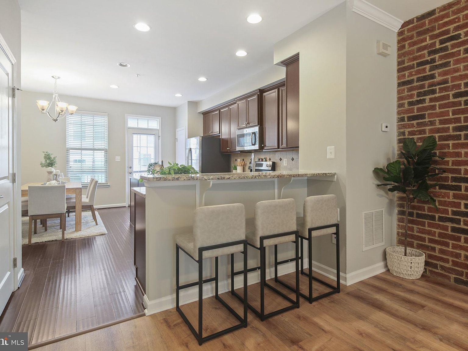 812 S Macon St Baltimore, MD 21224 - Thumbnail 4