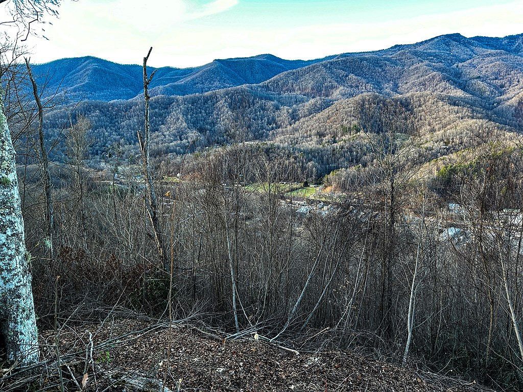 Varsity Dr Sylva, NC 28779 - Thumbnail 4