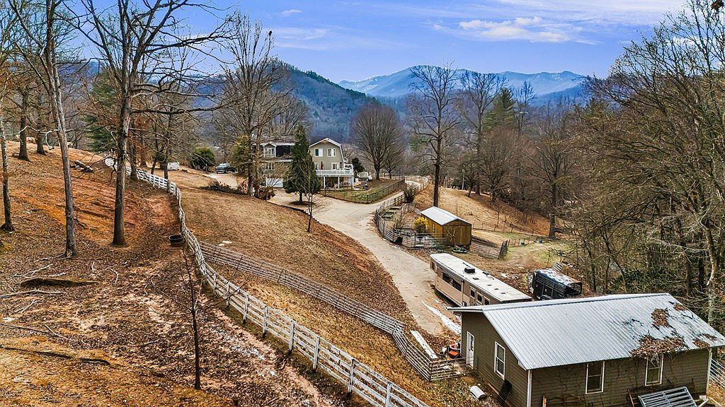 177 Bob Penland Rd Hayesville, NC 28904 - Thumbnail 4