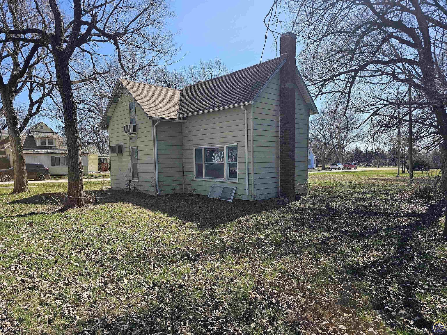 425 Grimsley St Allen, KS 66833 - Thumbnail 4