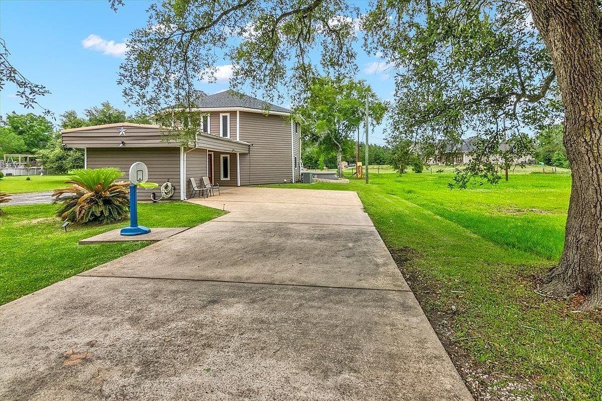 412 Bradford St Bridge City, TX 77611 - Thumbnail 4