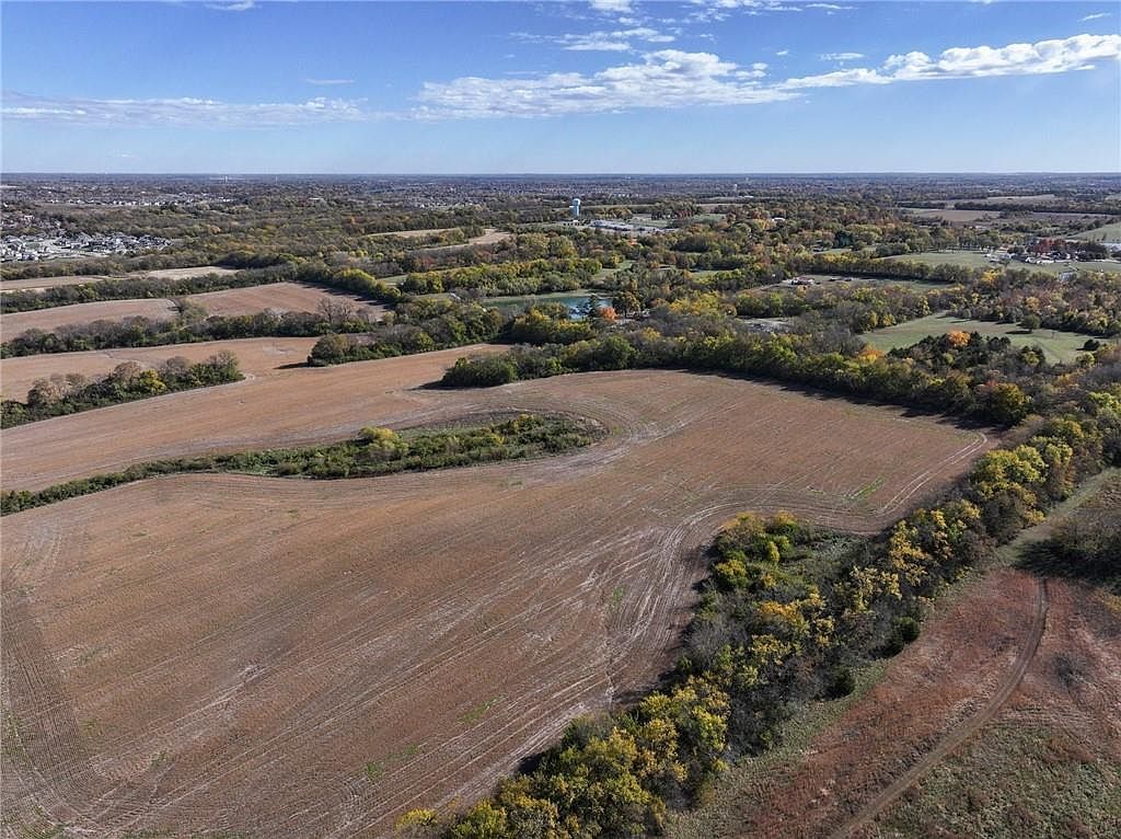 TRACT 13003rd St E #139 Kansas City, MO 64149 - Thumbnail 4