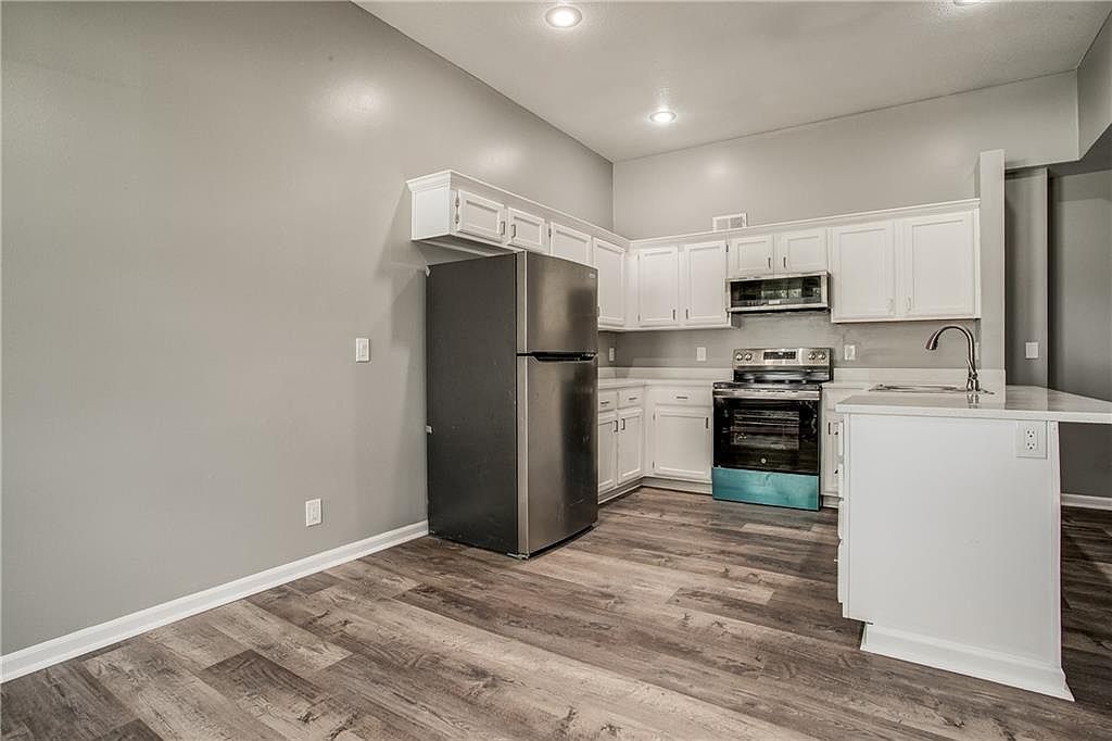 8531 Vassar Ave Raytown, MO 64138 - Thumbnail 4