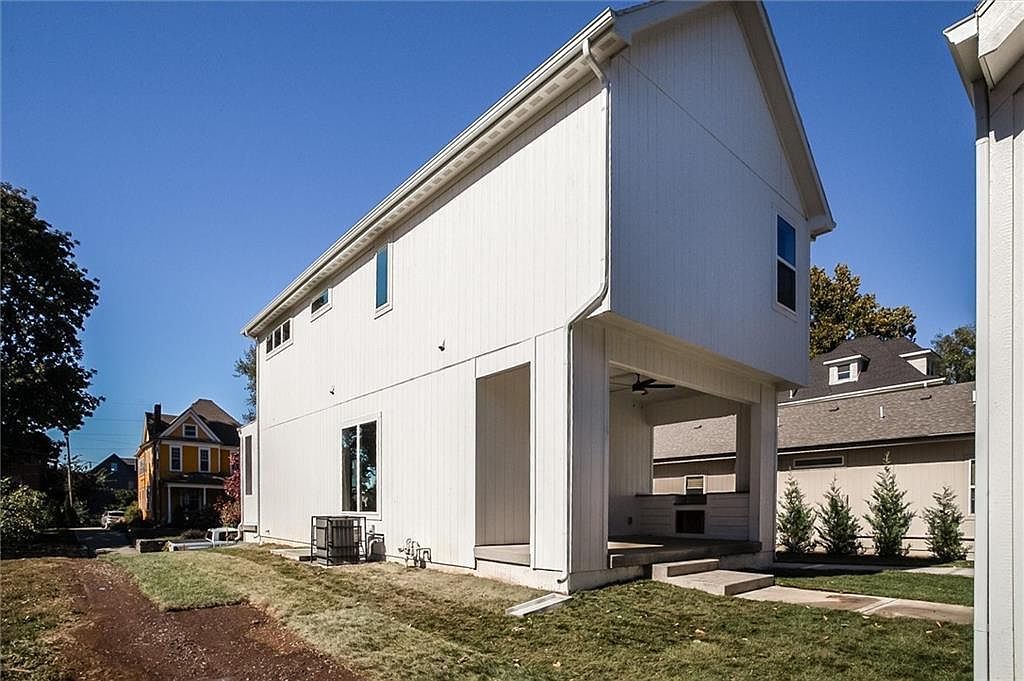 3641 Tracy Ave Kansas City, MO 64109 - Thumbnail 4