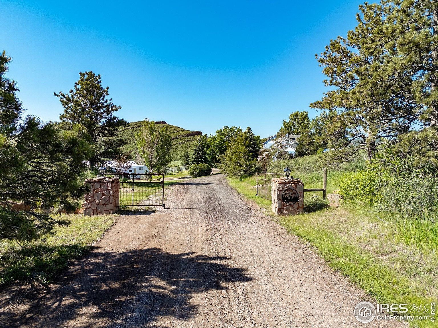 400 Rugged Rock Rd Loveland, CO 80537 - Thumbnail 4