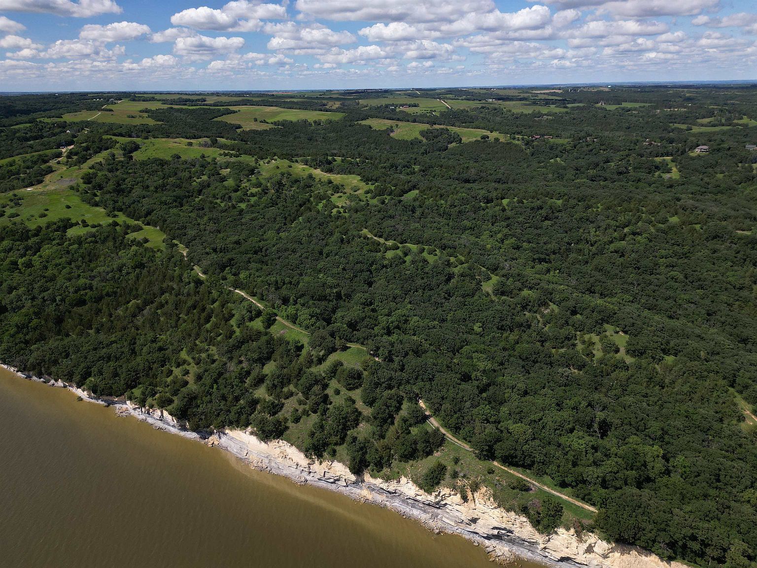 31198 Lake Forest Dr Tabor, SD 57063 - Thumbnail 4