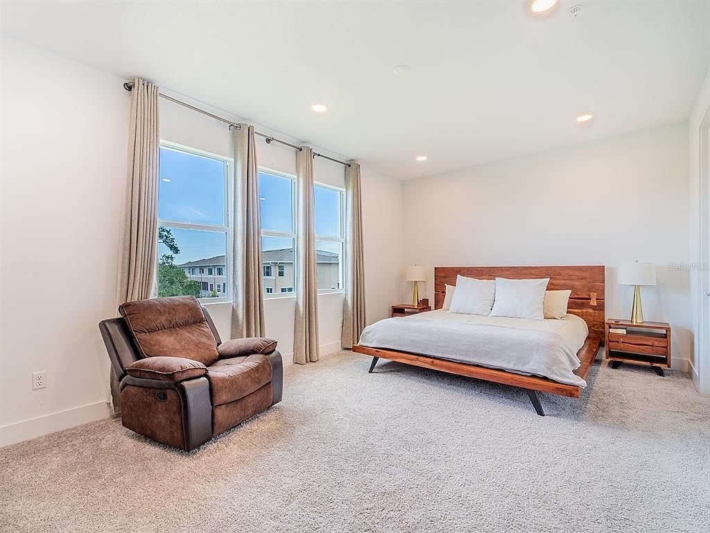 9913 Key Haven Rd Seminole, FL 33777 - Thumbnail 4