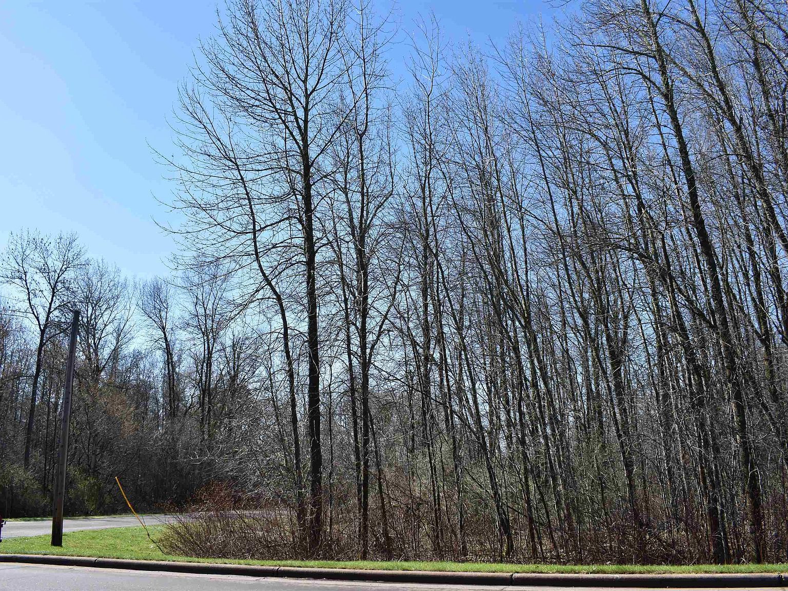 10XX W Bigelow St Washburn, WI 54891 - Thumbnail 4