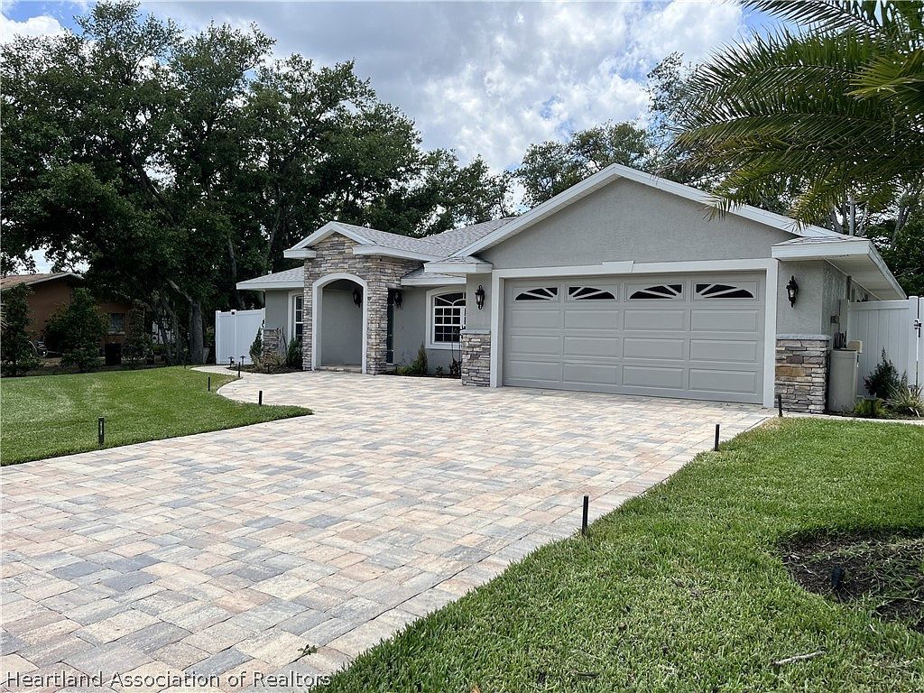 1823 N Olivia Dr Avon Park, FL 33825 - Thumbnail 4