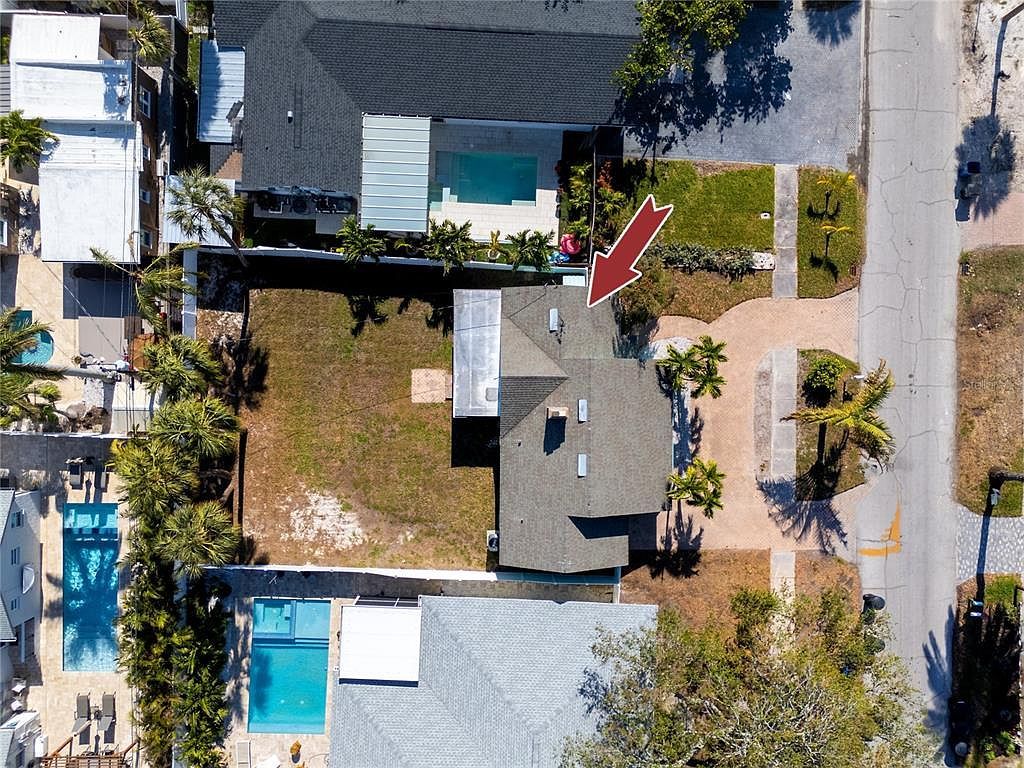 815 Lantana Ave Clearwater, FL 33767 - Thumbnail 4