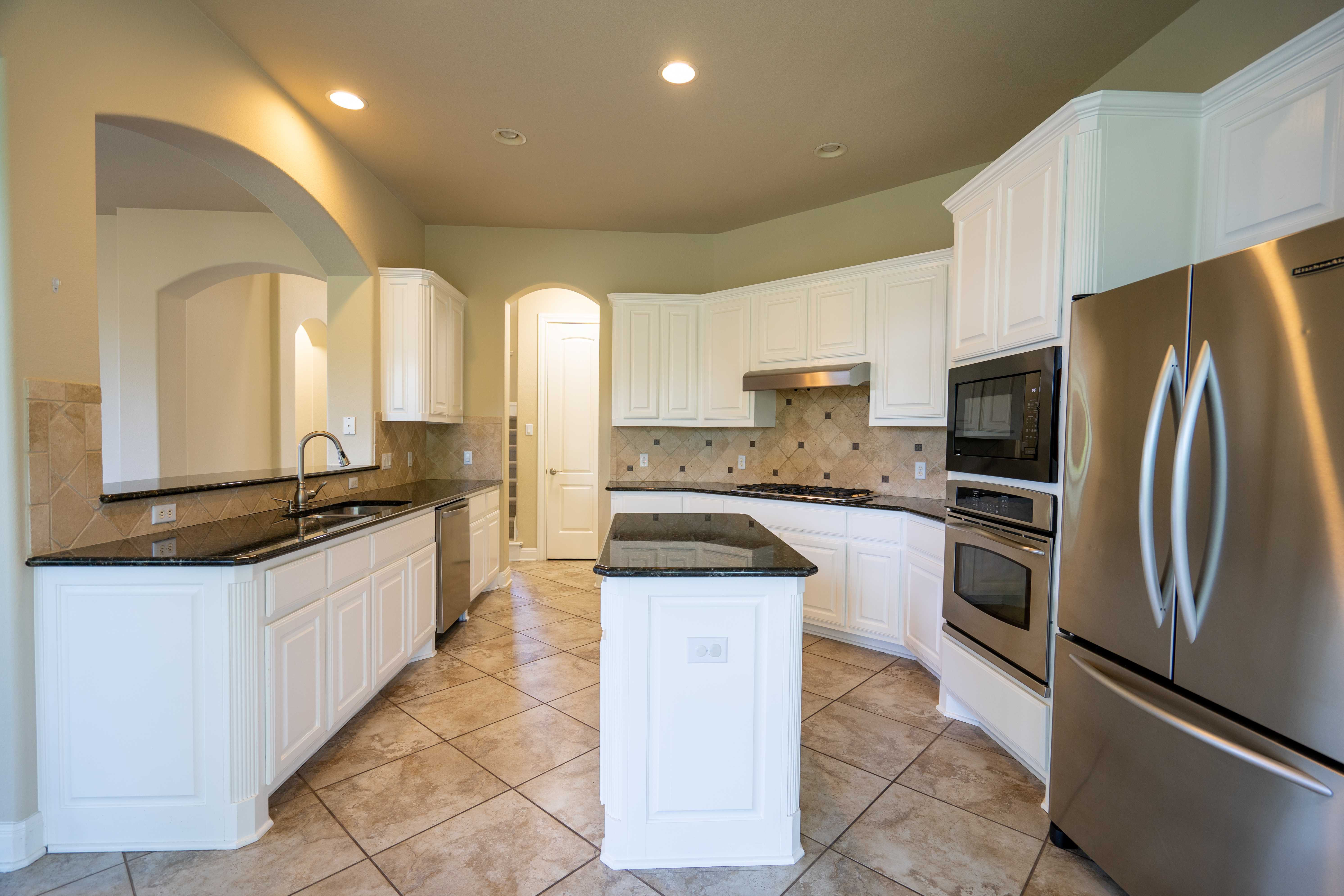 11600 Hunters Green Trail, Austin, TX, USA, 78732 - Thumbnail 4