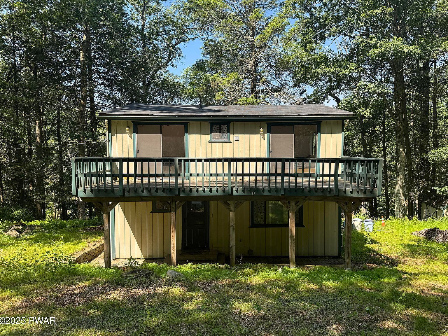 219 Woodpecker Ct Bushkill, PA 18324 - Thumbnail 4