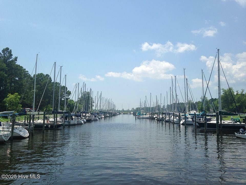 31 Slip Pecan Grove Marina Oriental, NC 28571 - Thumbnail 4