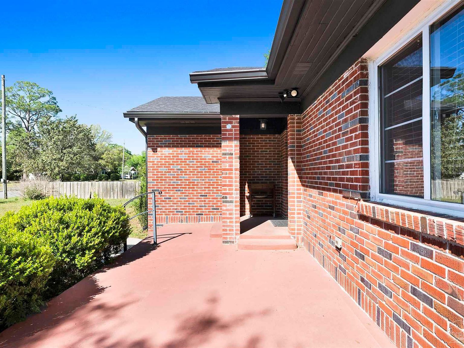 2016 E Scott St Pensacola, FL 32503 - Thumbnail 4