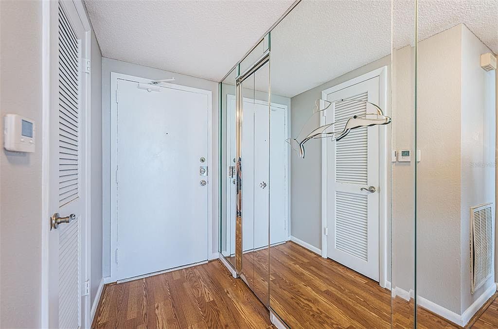 7100 Sunshine Skyway Ln S APT 608 Saint Petersburg, FL 33711 - Thumbnail 4