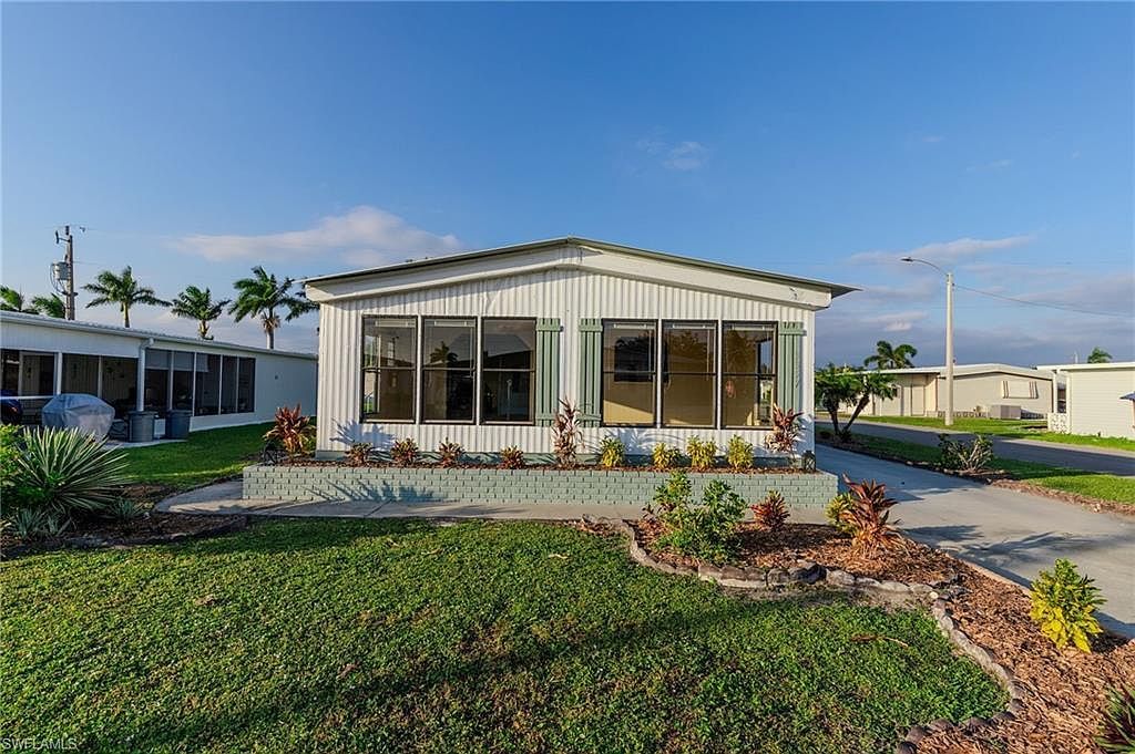 3357 Rainbow Ln North Fort Myers, FL 33903 - Thumbnail 4