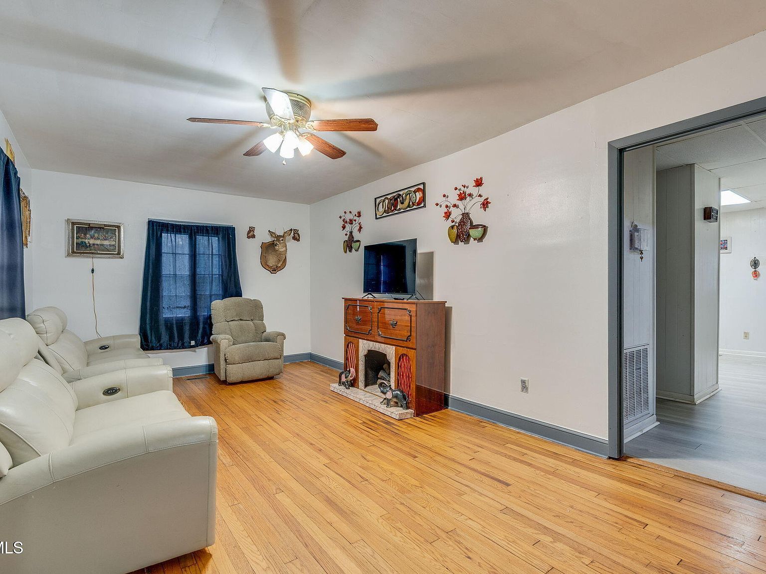 2704 Fort Henry Dr Kingsport, TN 37664 - Thumbnail 4